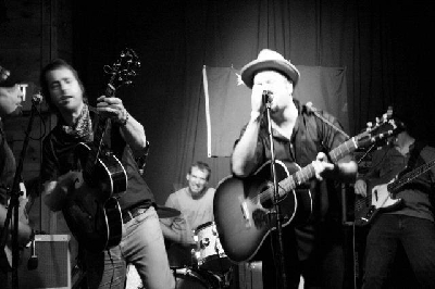 309791_173020786106511_166383913436865_369326_626309945_n-1