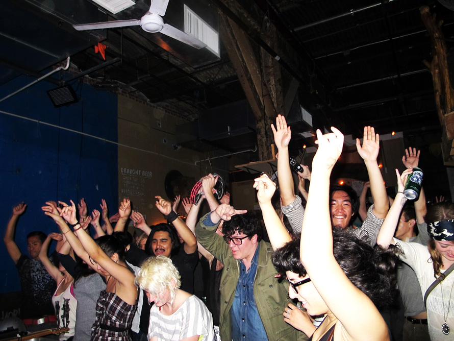 Born_Gold_crowd_shot